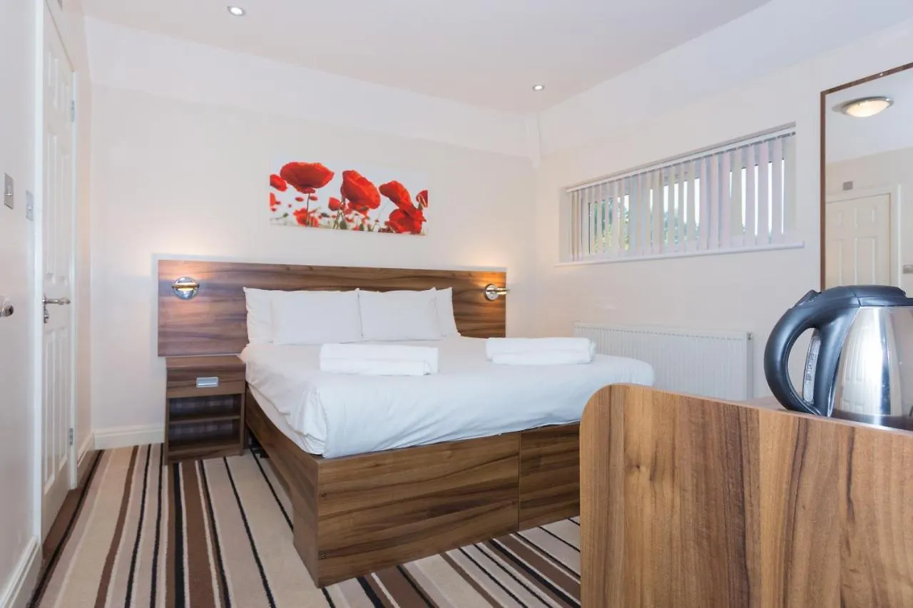 Langley Guest House Nr Pinewood Studios Slough